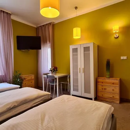 Moderna Rest Hostel *