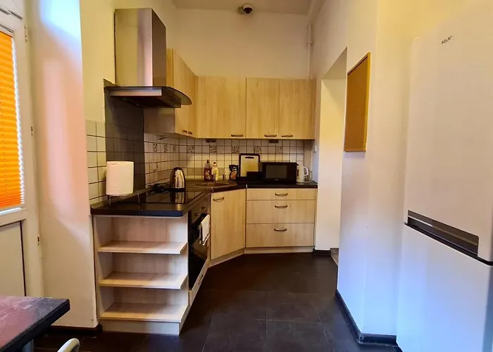 Moderna Rest אכסניה קטוביץ