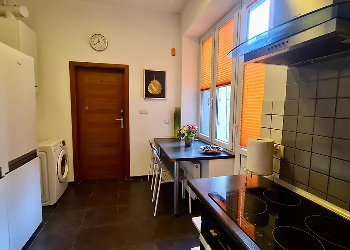 Moderna Rest אכסניה